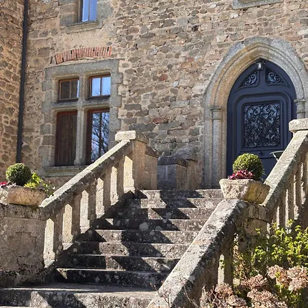 Chateau De Vaulx * Sainte-Agathe