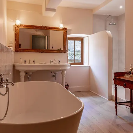 Chateau De Vaulx Sainte-Agathe