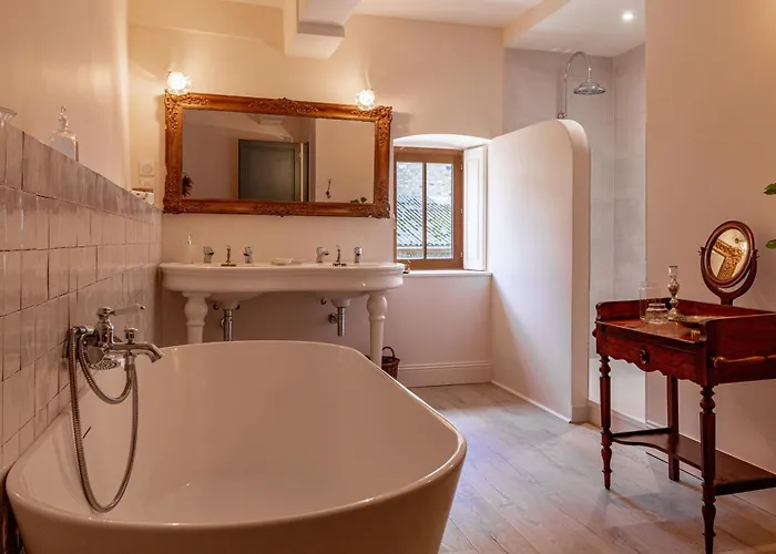 Chateau De Vaulx Sainte-Agathe